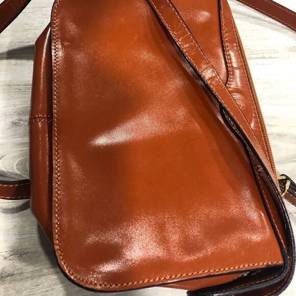 Vintage Cristian Italy Cognac Brown Leather Case Cross Body Purse Handbag - Picture 4 of 9